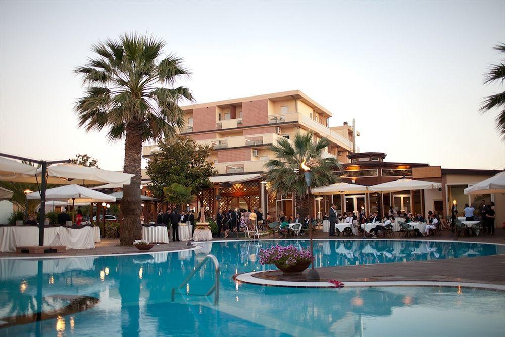 Hotel Acquario Vasto Extérieur photo